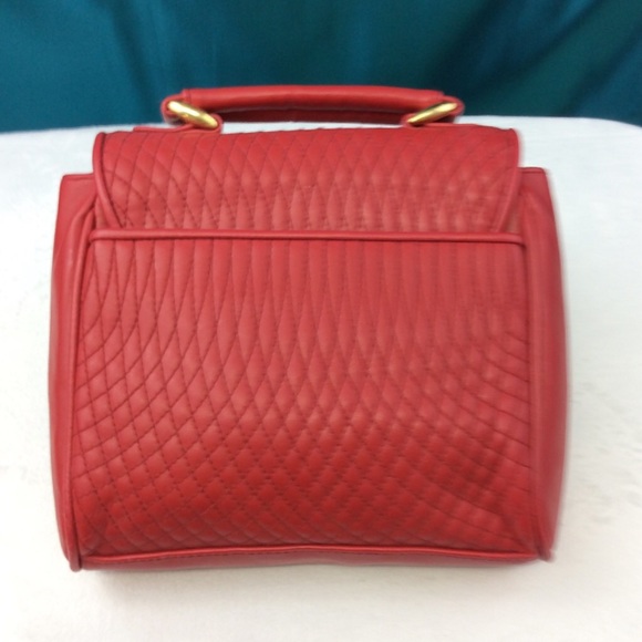 Vinyl Red Cute Handbag - Picture 3 of 4